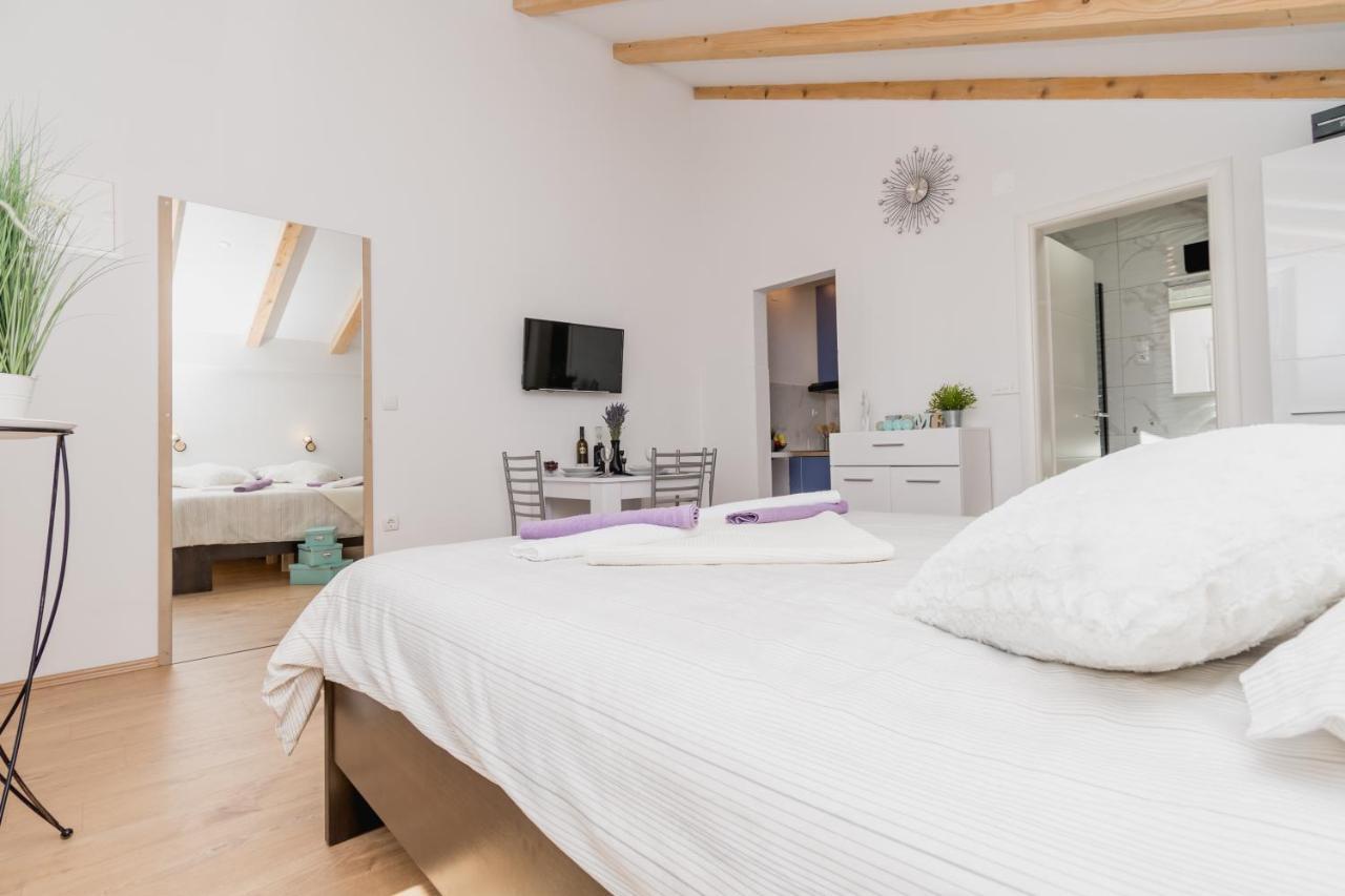 Studio Apartment Harmony Np Krka Lozovac Kültér fotó