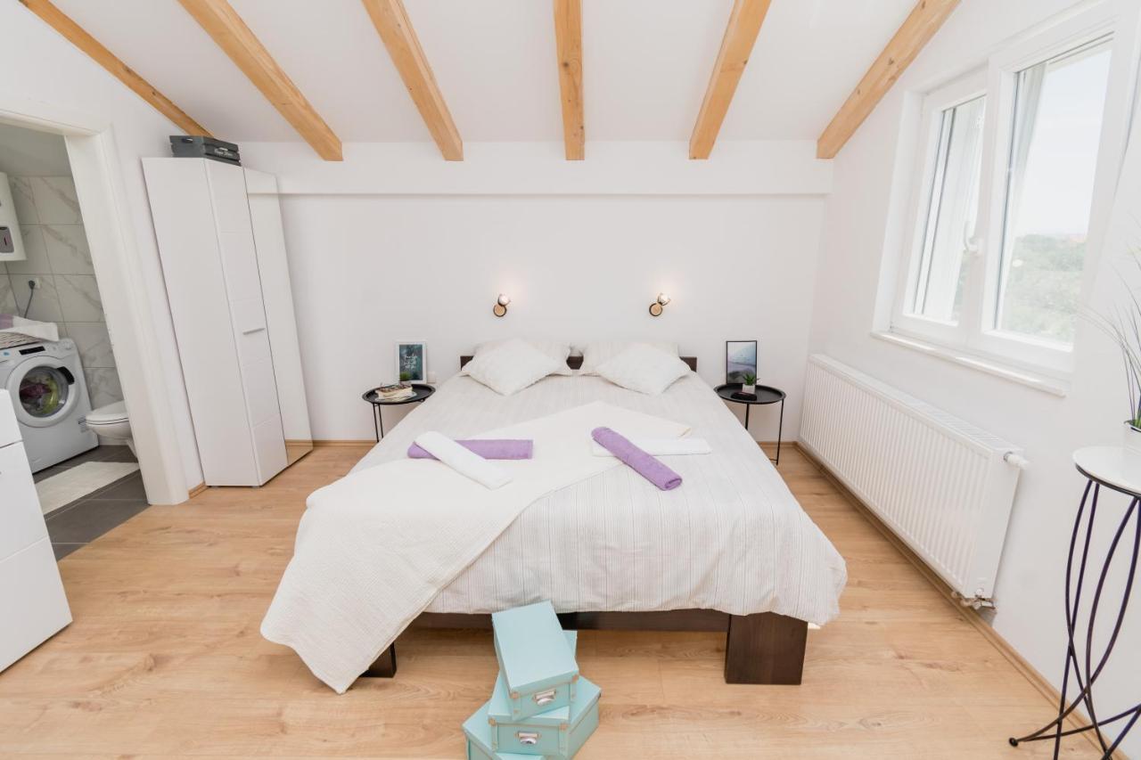 Studio Apartment Harmony Np Krka Lozovac Kültér fotó