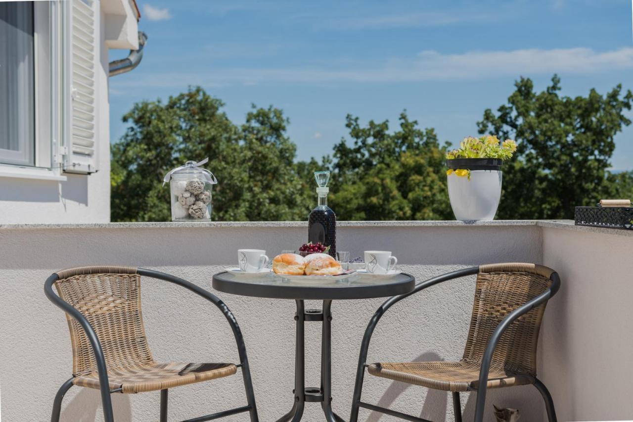 Studio Apartment Harmony Np Krka Lozovac Kültér fotó
